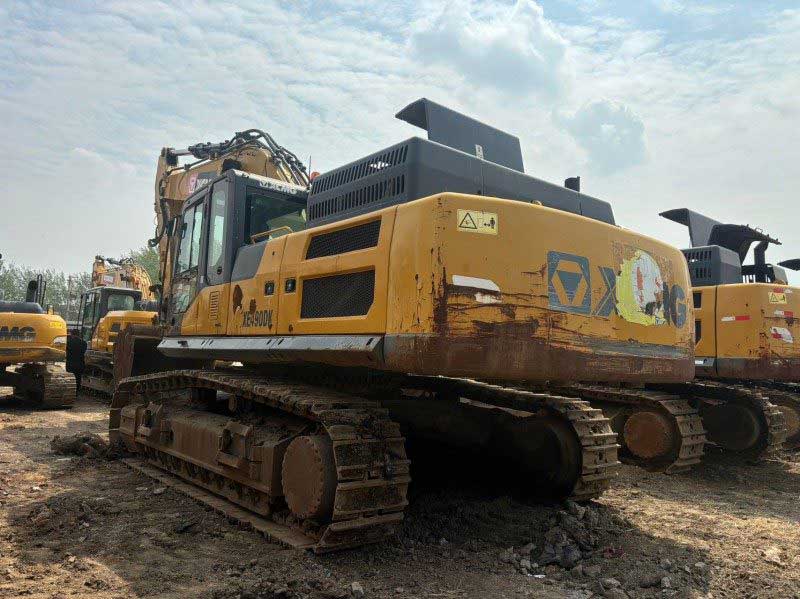 Used XCMG XE490D Large Excavator (2019, 8200 Hours) - Stock No. 00819