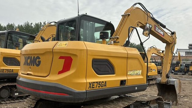 Used XCMG XE60G Crawler Excavator (October 2023, 1700 Hours)